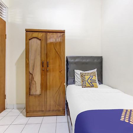 Oyo Life 91374 Asia Stay Semarang Syariah Exteriér fotografie