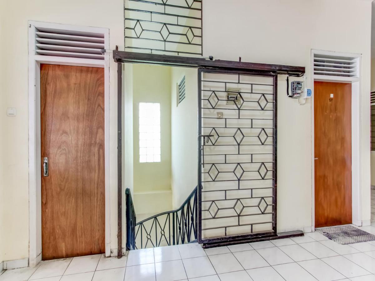 Oyo Life 91374 Asia Stay Semarang Syariah Exteriér fotografie