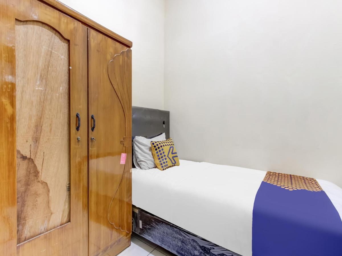Oyo Life 91374 Asia Stay Semarang Syariah Exteriér fotografie