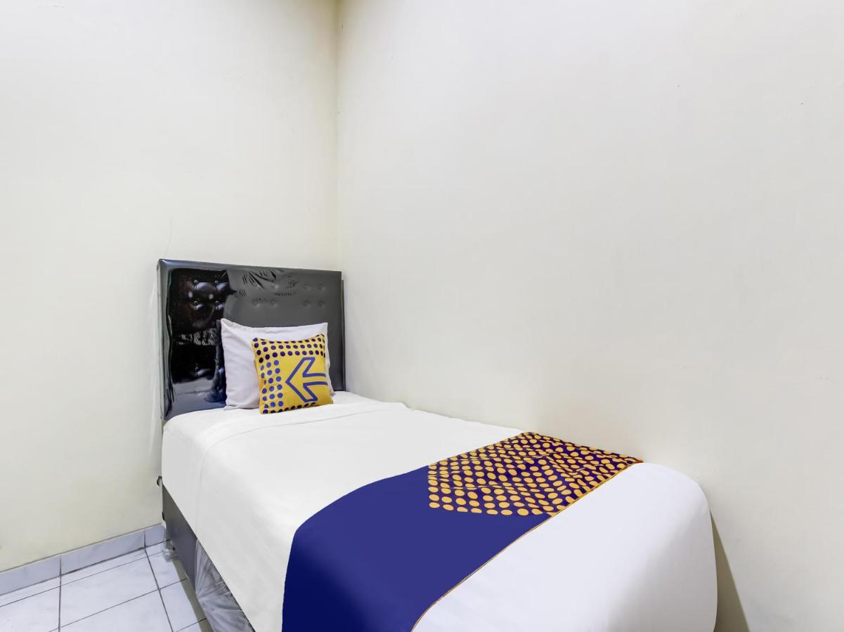 Oyo Life 91374 Asia Stay Semarang Syariah Exteriér fotografie