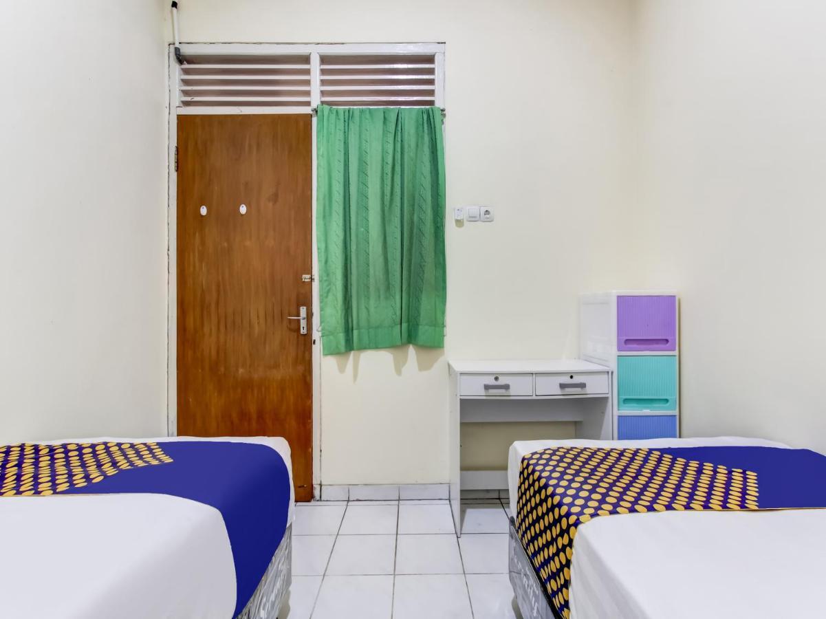 Oyo Life 91374 Asia Stay Semarang Syariah Exteriér fotografie